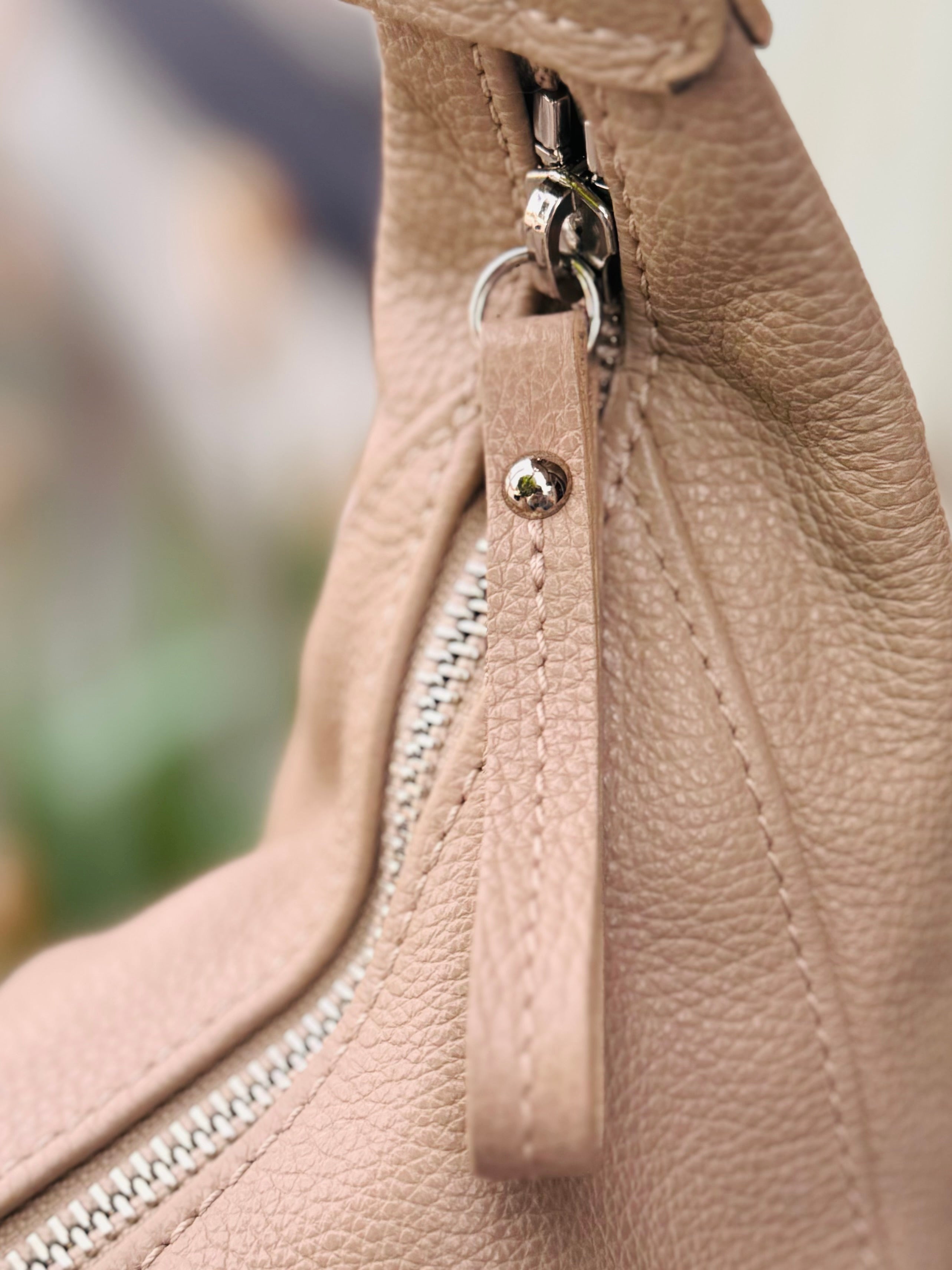 SOLD! LONGCHAMP Tan Pebbled Leather Veau Foulonne Hobo Shoulder Bag