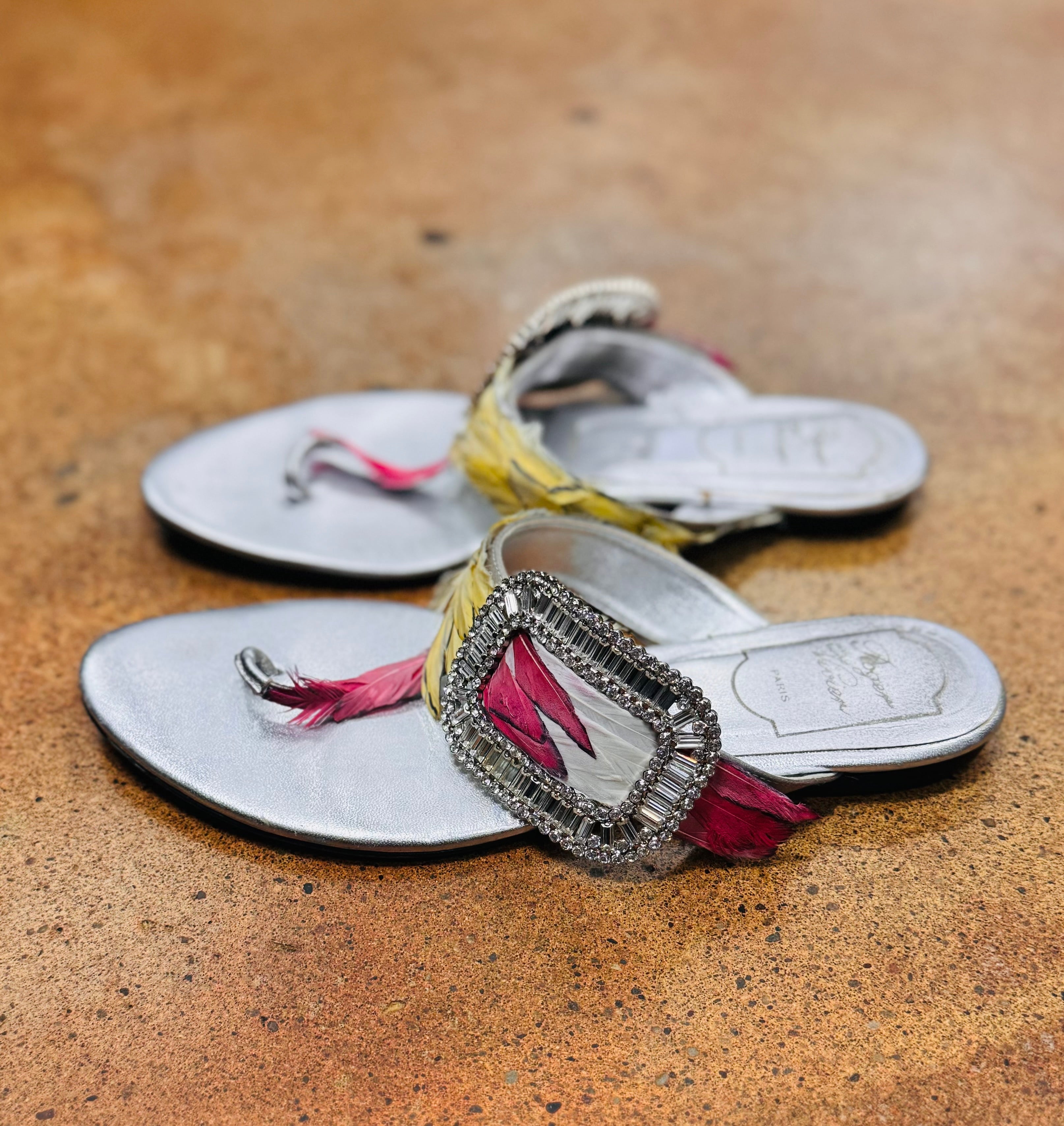Roger Vivier Silver Crystal Buckle Feather Accent Thong Sandals Sz. 6 1/2