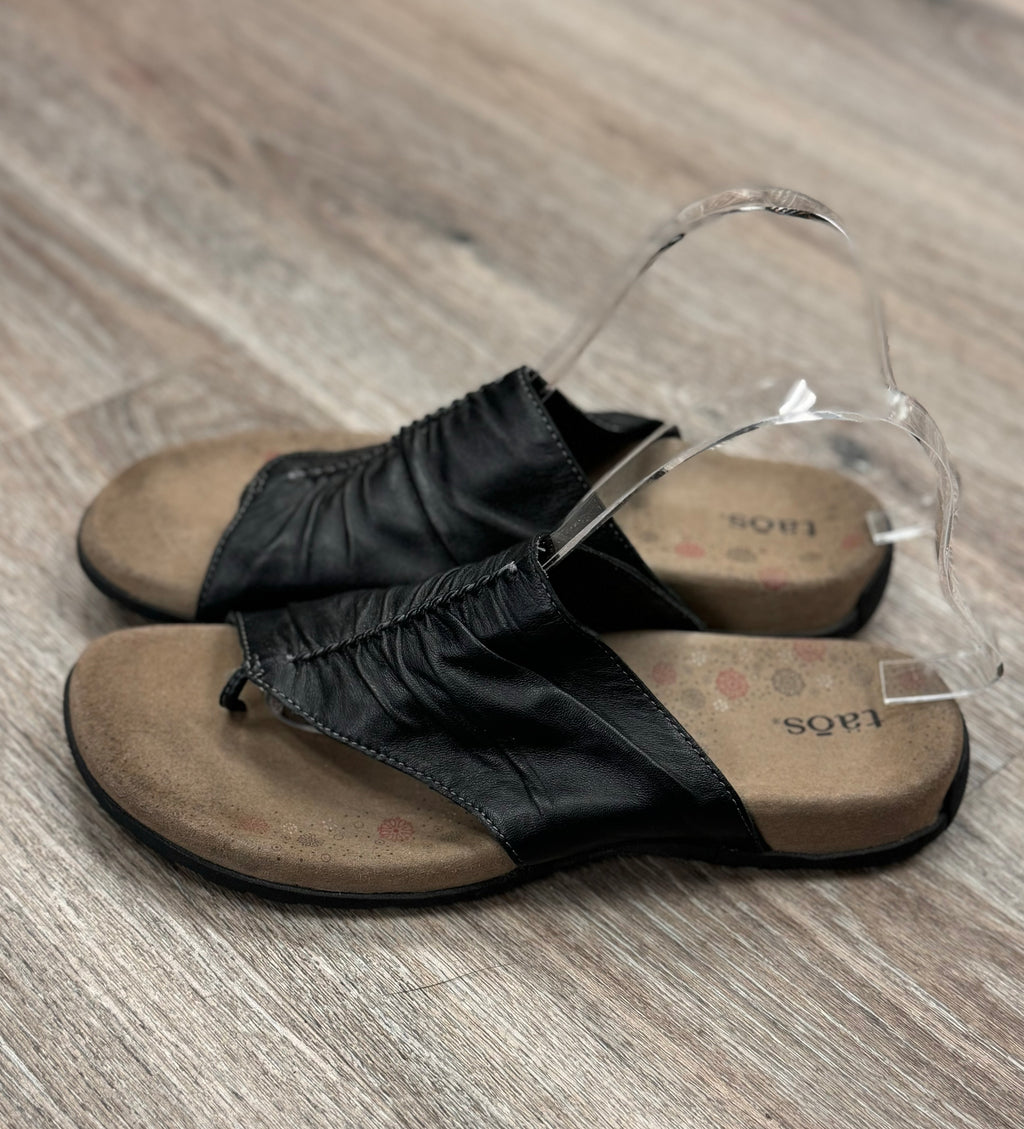 taos Gift 2 Leather Sandals Sz. 9