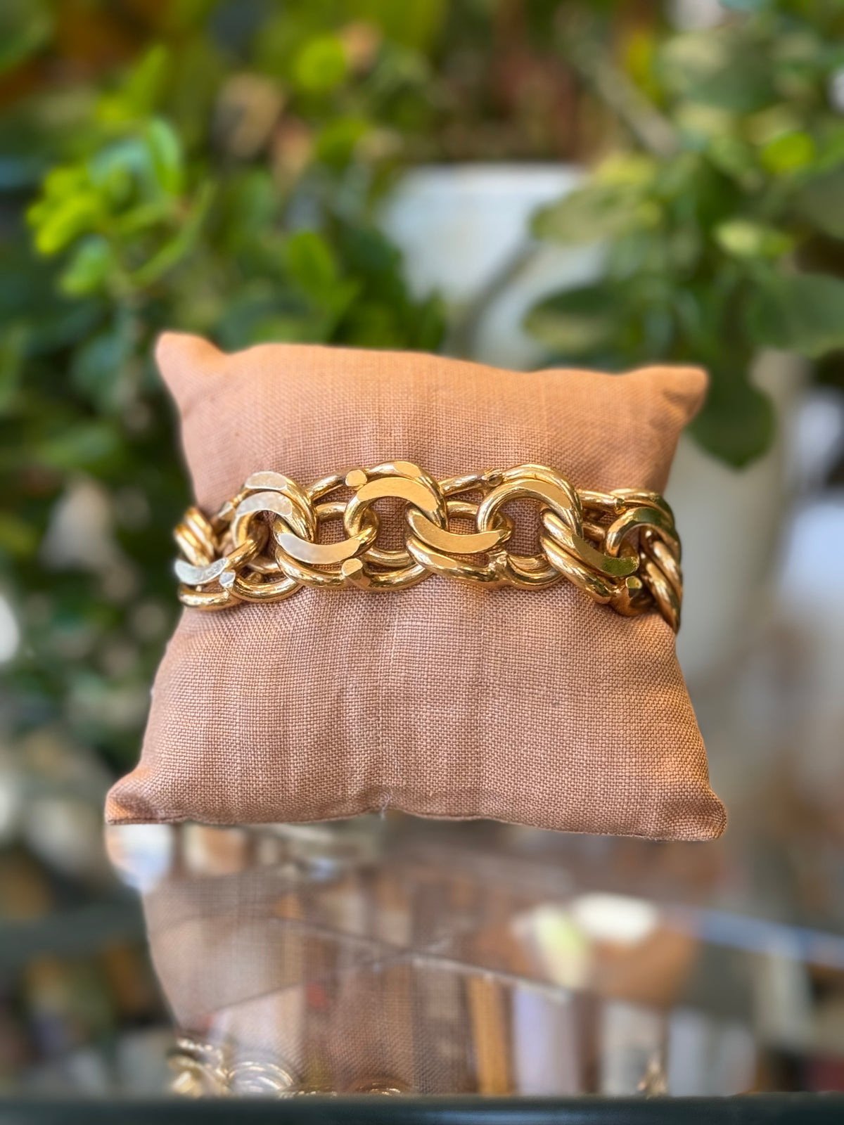 Guy Laroche 80’s Vintage Gold Chunky Necklace Bracelet Set