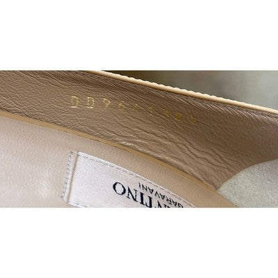 VALENTINO Couture Tan Patent Leather Bow Accent Heels w/box Sz. 38 1/2