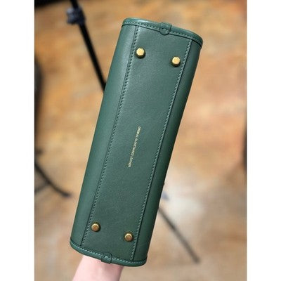 SOLD! COACH Hunter Green Glovetanned Leather Swing Zip Bag CM565 New w/Tags