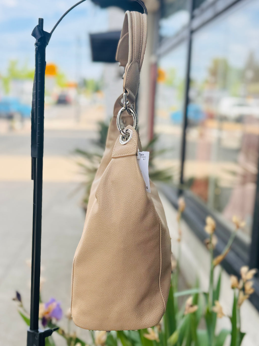 SOLD! LONGCHAMP Tan Pebbled Leather Veau Foulonne Hobo Shoulder Bag