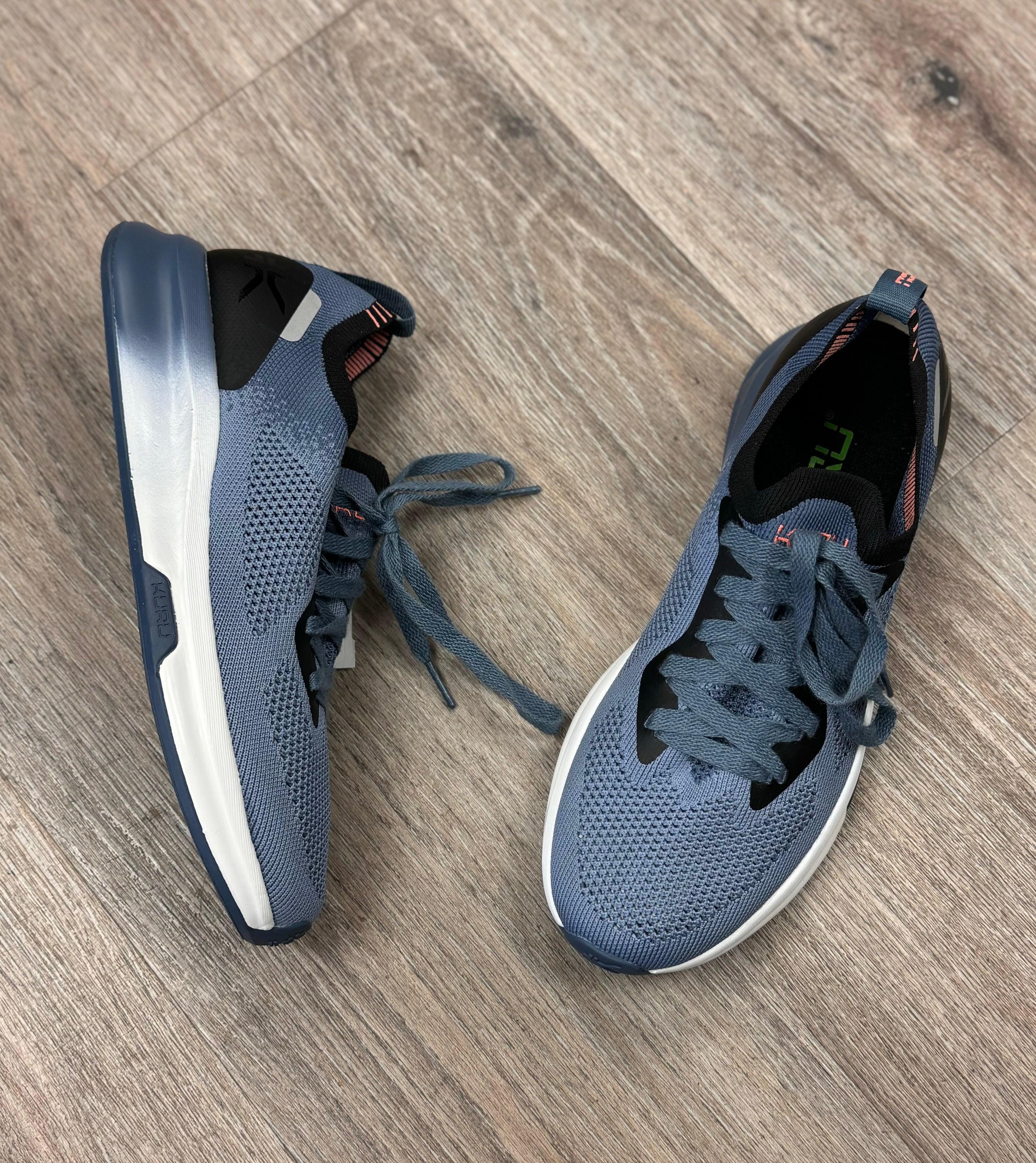 KURU Blue Flux Knit Tennis Shoes Sz. 8 1/2