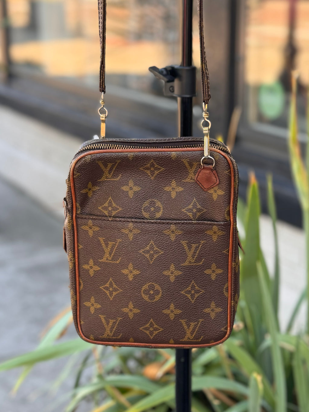LOUIS VUITTON LV Monogram Danube Canvas 80s Vintage Crossbody