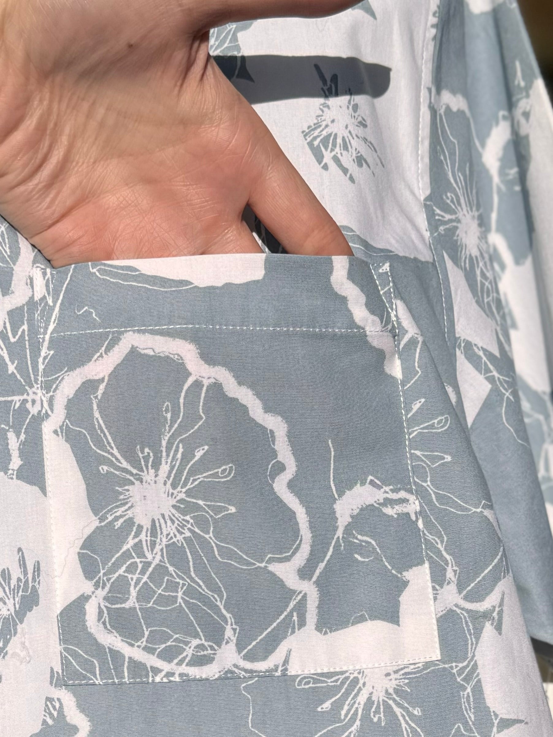 Men's TED BAKER Floral Short Sleeve Button-Up Shirt Large