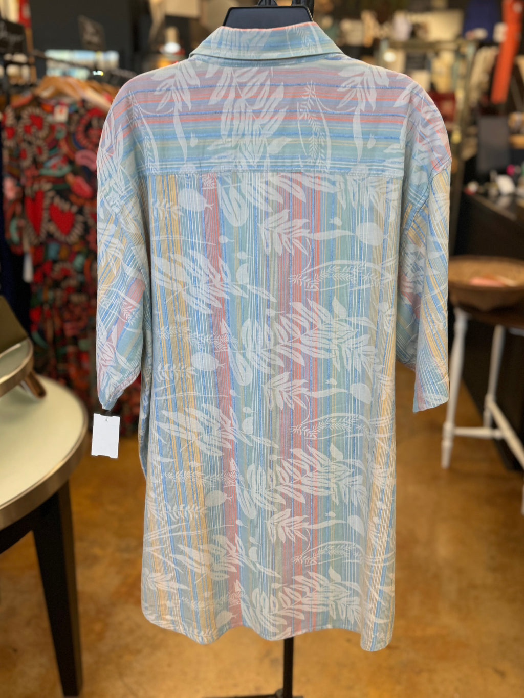 TORI RICHARD Men’s Blue & Multi Vintage Short Sleeve Button Up Shirt - Large
