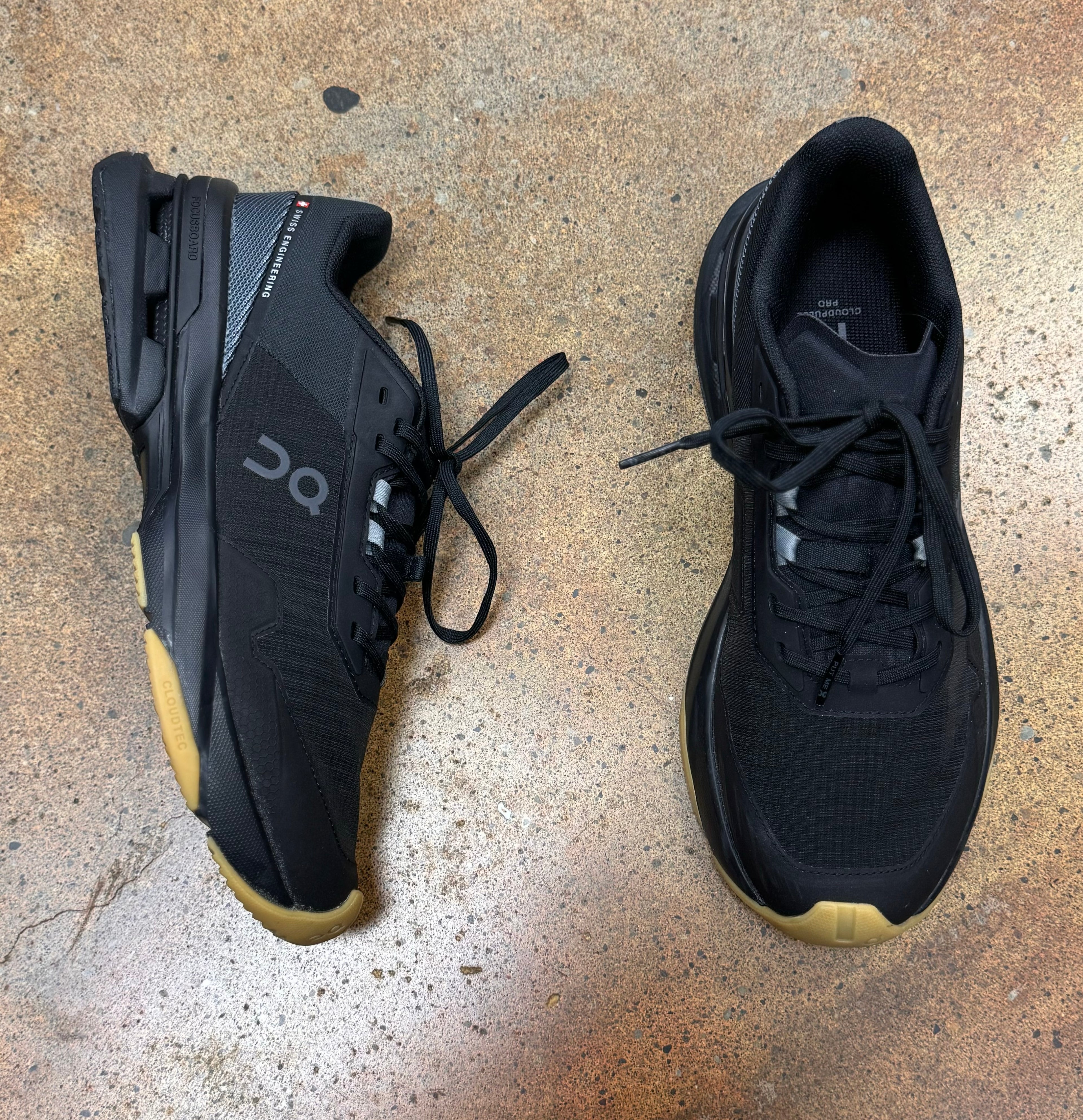 On Cloud Black Cloudpulse Pro Sneakers Sz. 9