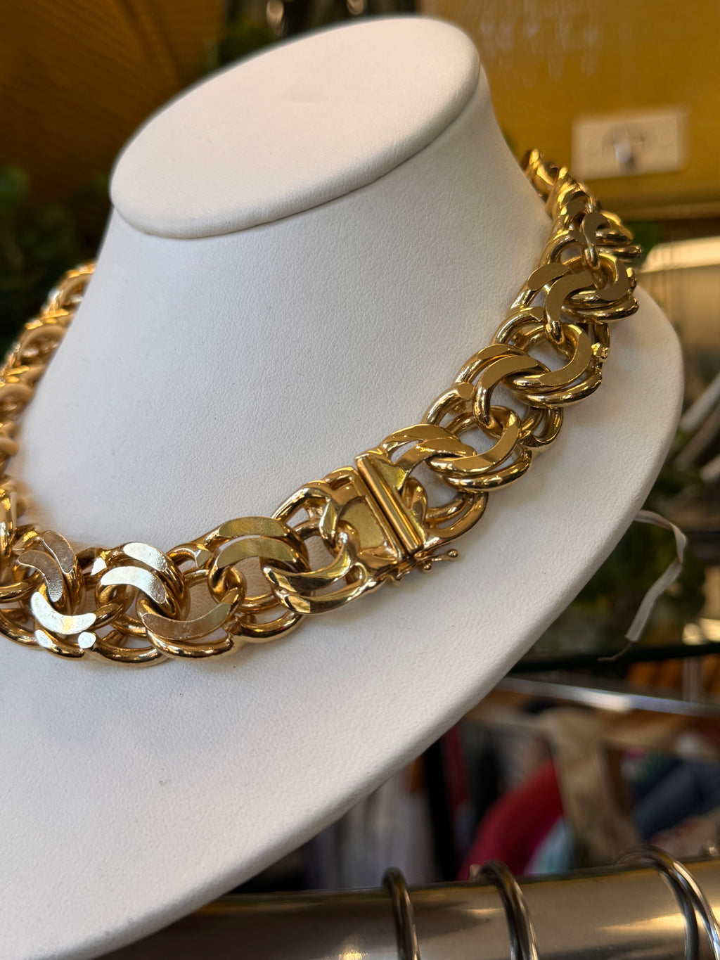 Guy Laroche 80’s Vintage Gold Chunky Necklace Bracelet Set