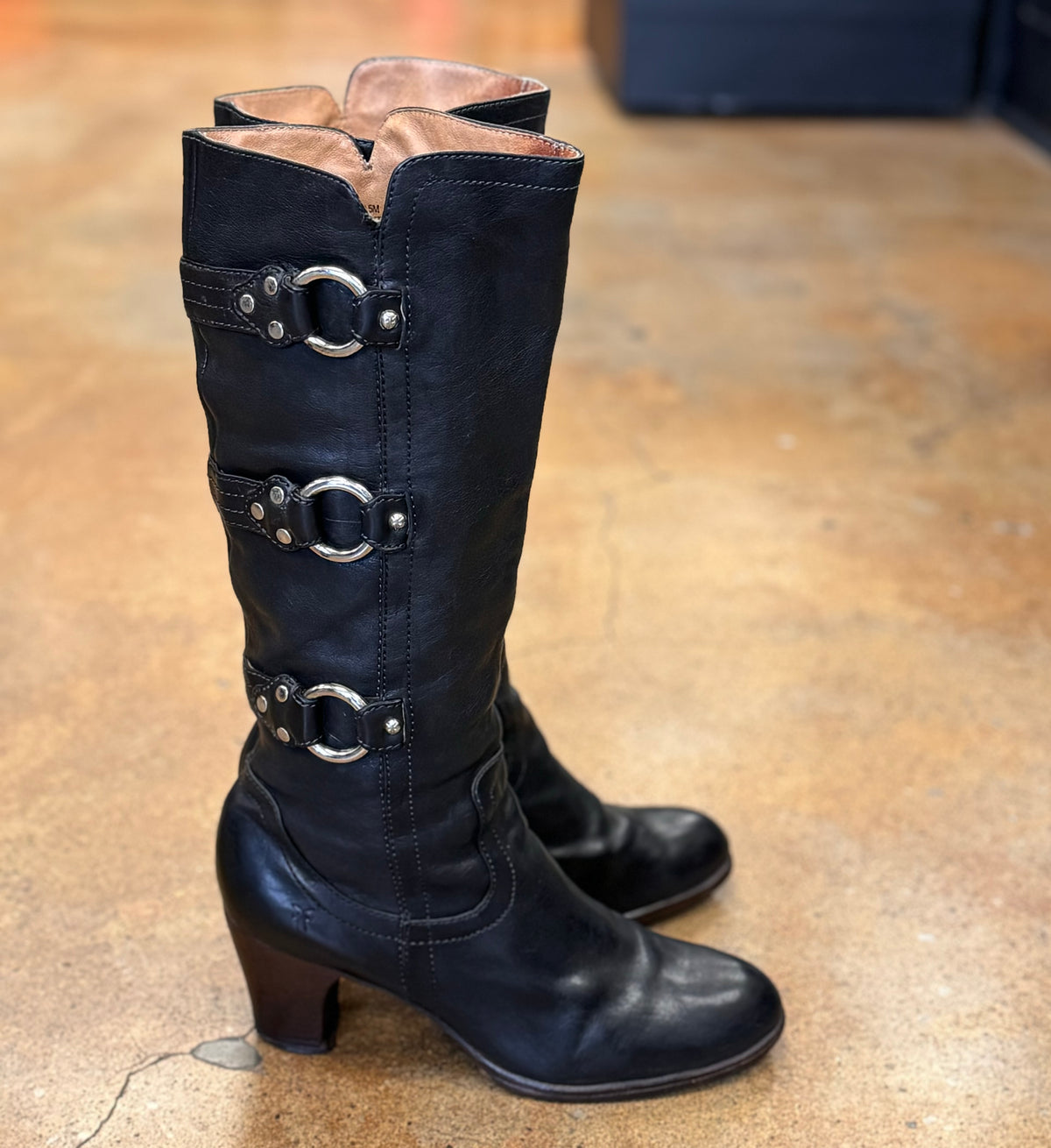 FRYE Vintage Y2K Fiona 3 Strap Riding Knee High Heeled Boots Sz. 9 1/2