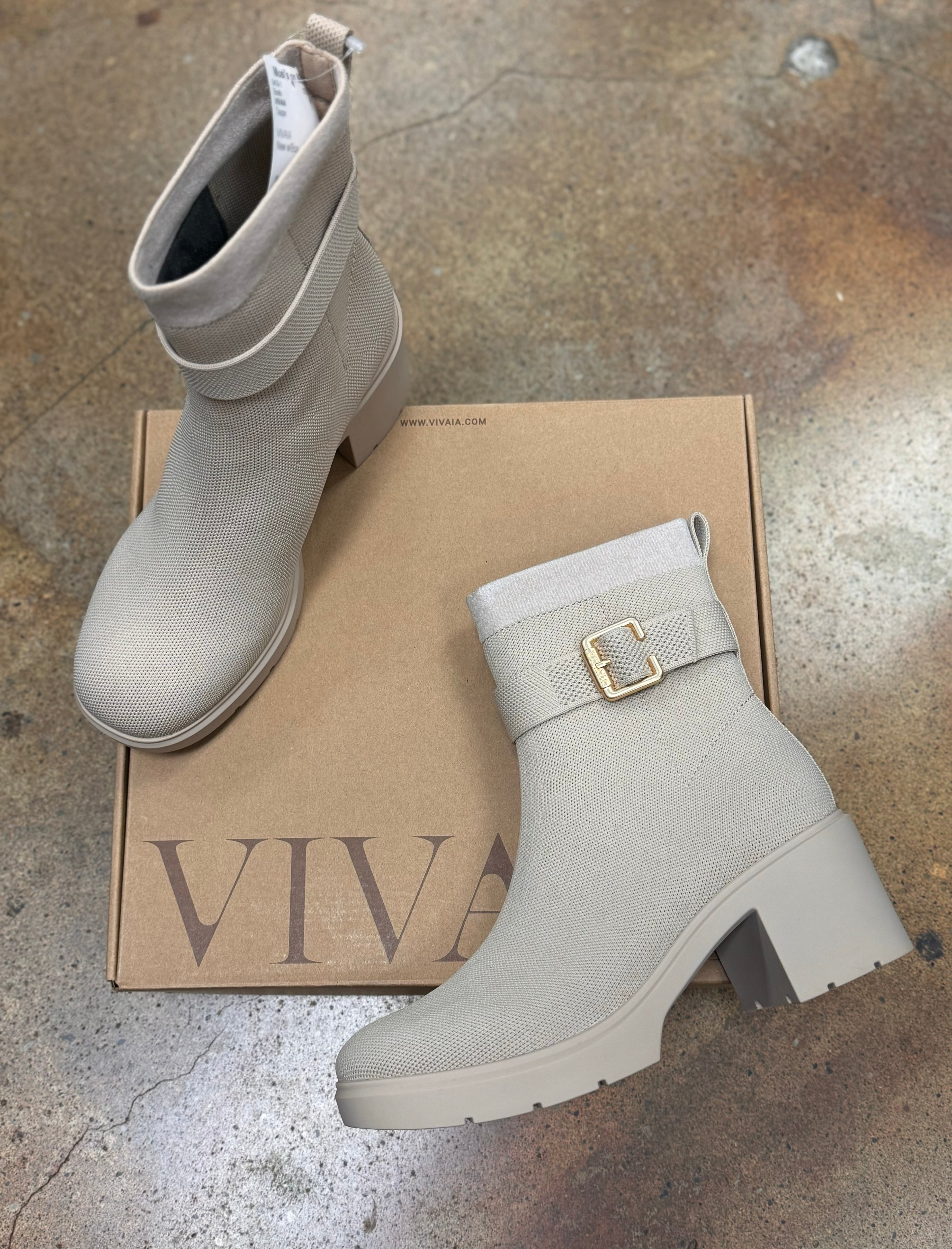 VIVAIA Gisella Almond Ankle Buckle Boots New w/Box Sz. 8 1/2