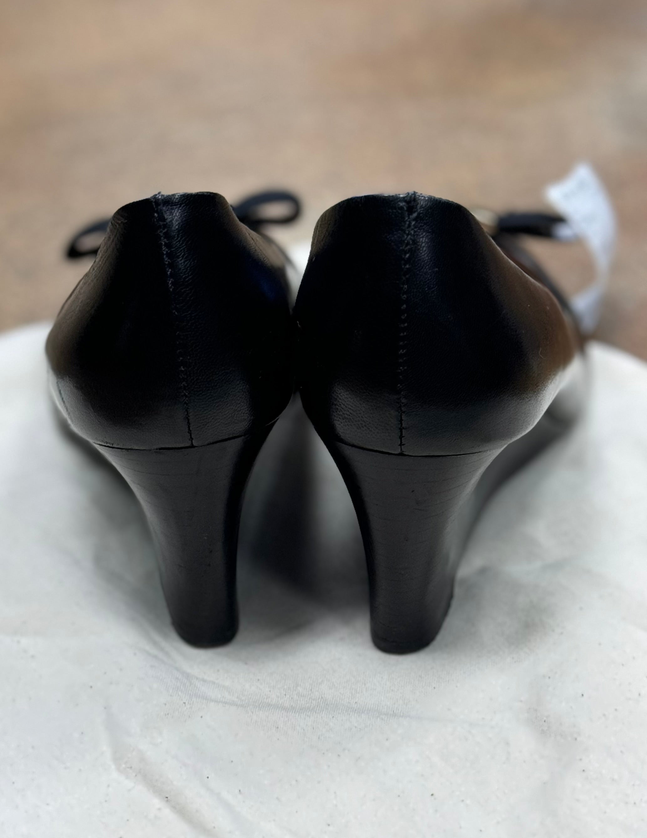 TORY BURCH Black Gemini Link Bow Leather Shoes Sz. 8 1/2