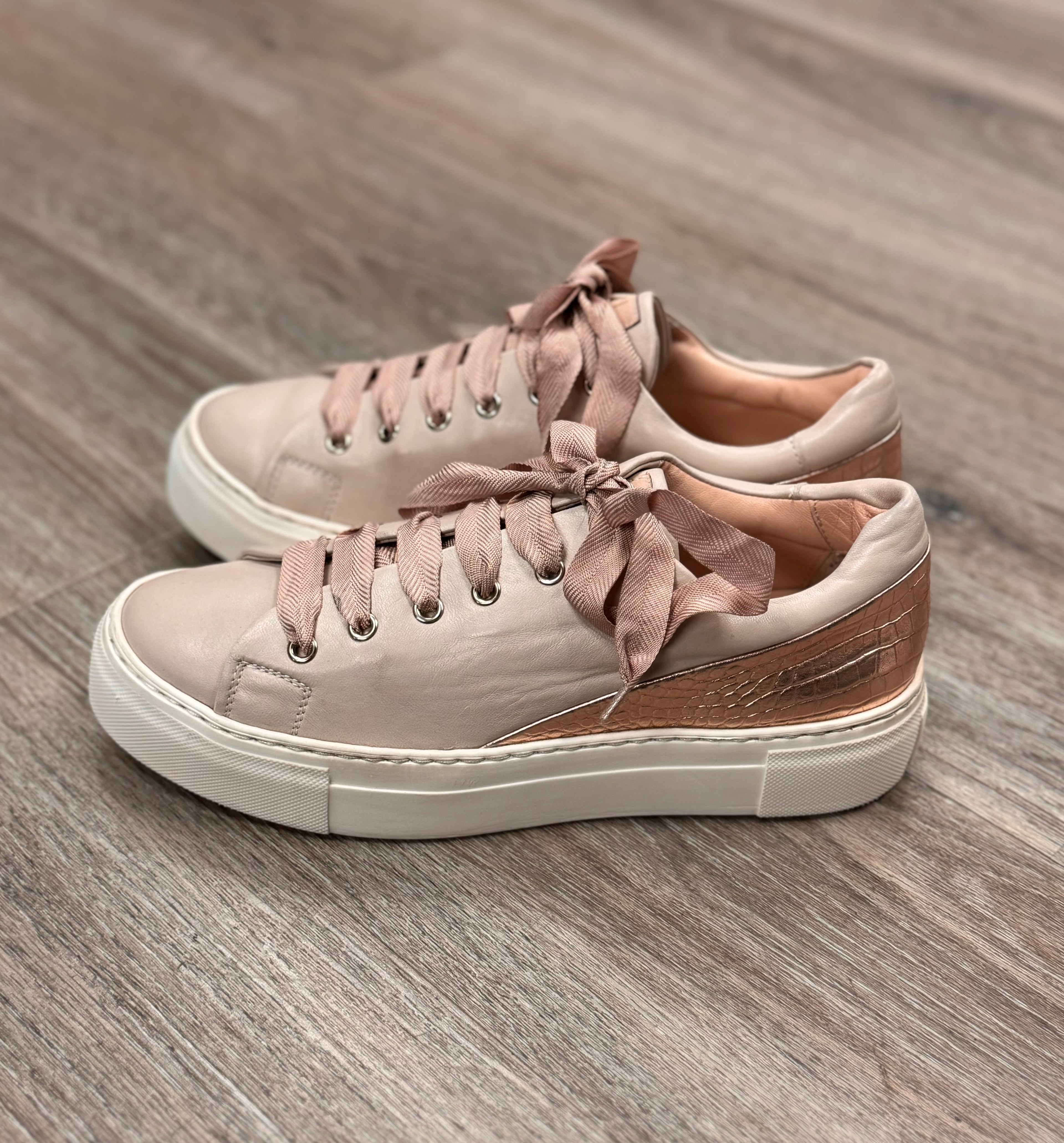 AGL Pink & Gold Leather Casual Platform Sneakers Sz. 7/8