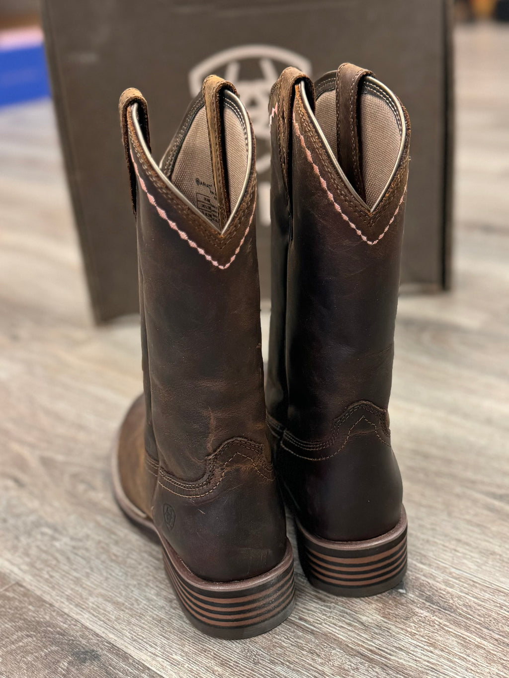 ARIAT Brown Leather Unbridled Roper Western Boots Sz. 8
