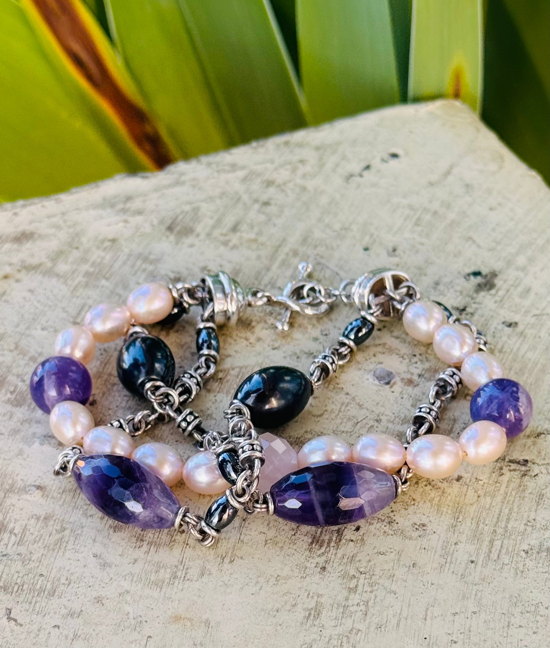 MICHAEL DAWKINS Sterling Silver Pearl, Amethyst & Onyx Bracelet