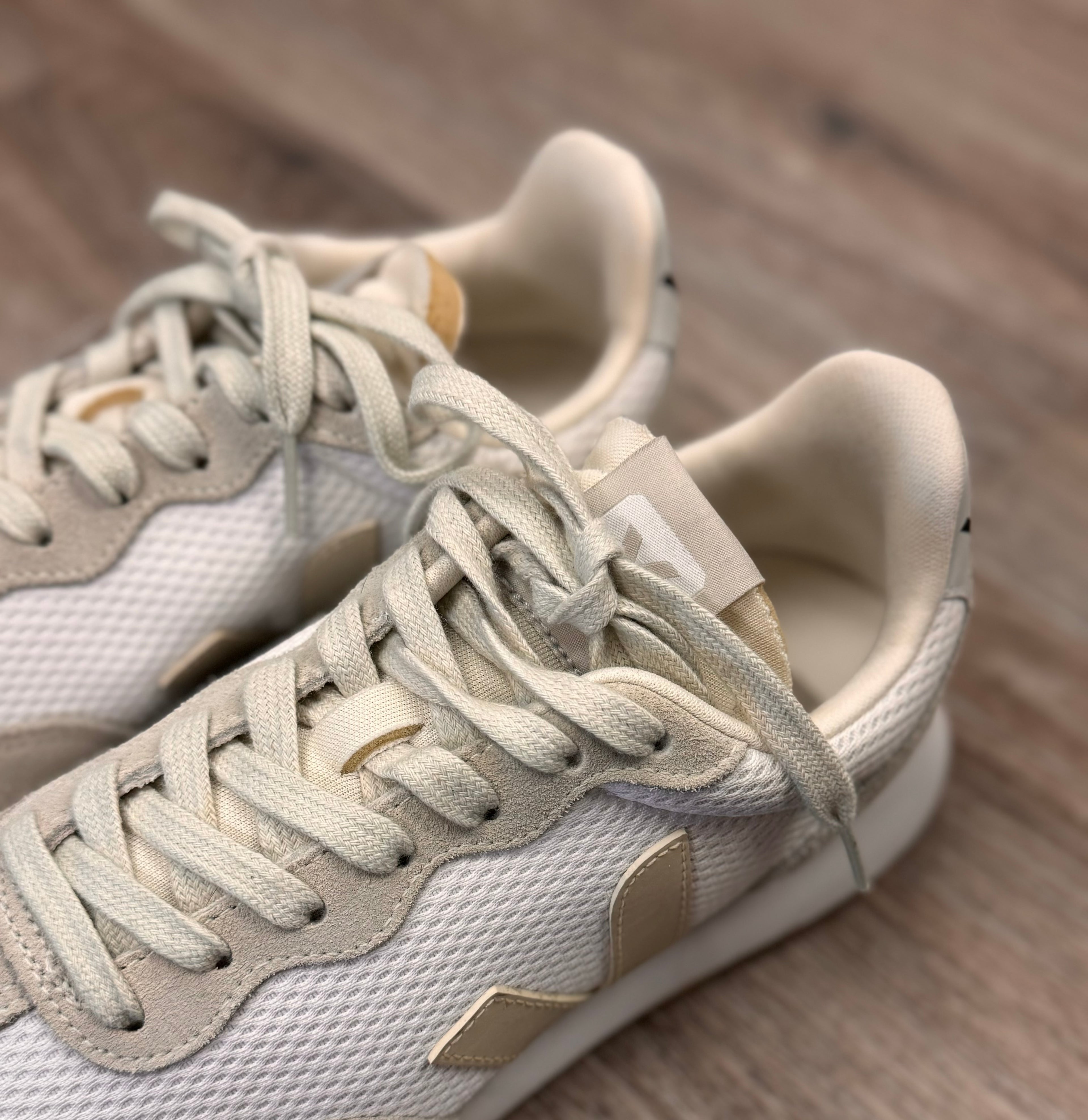 VEJA Rio Branco Alveomesh White Sneaker Sz. 8