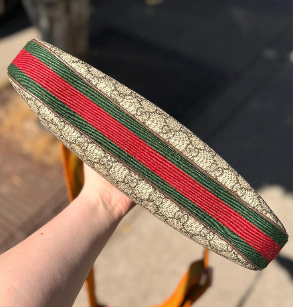 GUCCI Monogram Canvas GG Supreme Attaché The Office Shoulder Bag