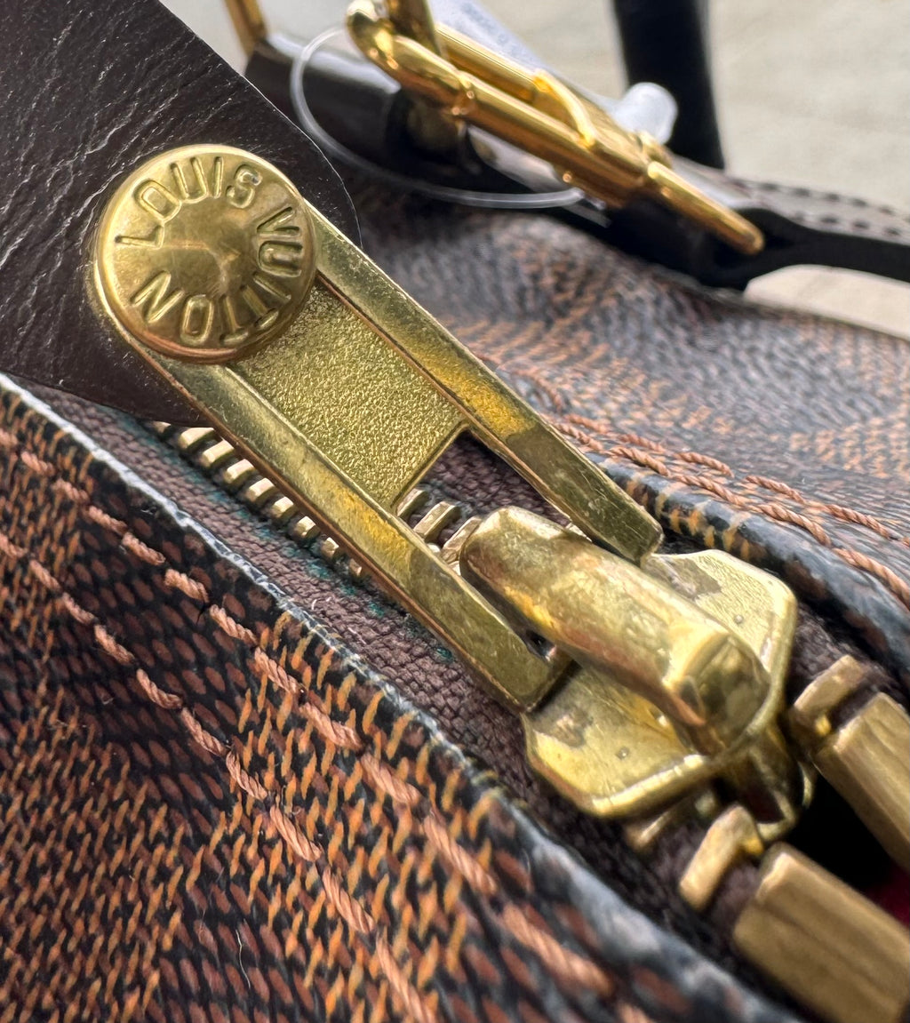 LOUIS VUITTON Damier Ebene Canvas Shoulder Crossbody Bag