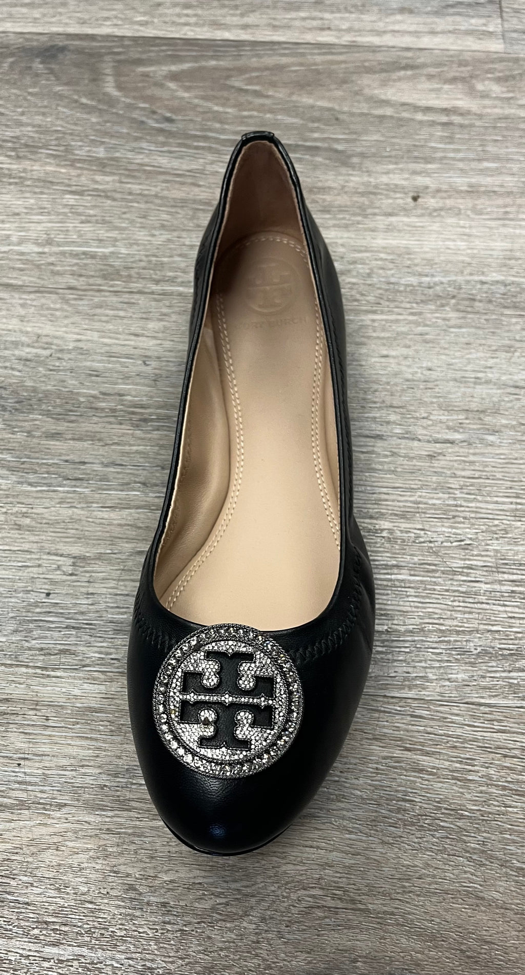TORY BURCH Liana Ballet Flat w/Crystal Embellished Logo Medallion (New) Sz. 8