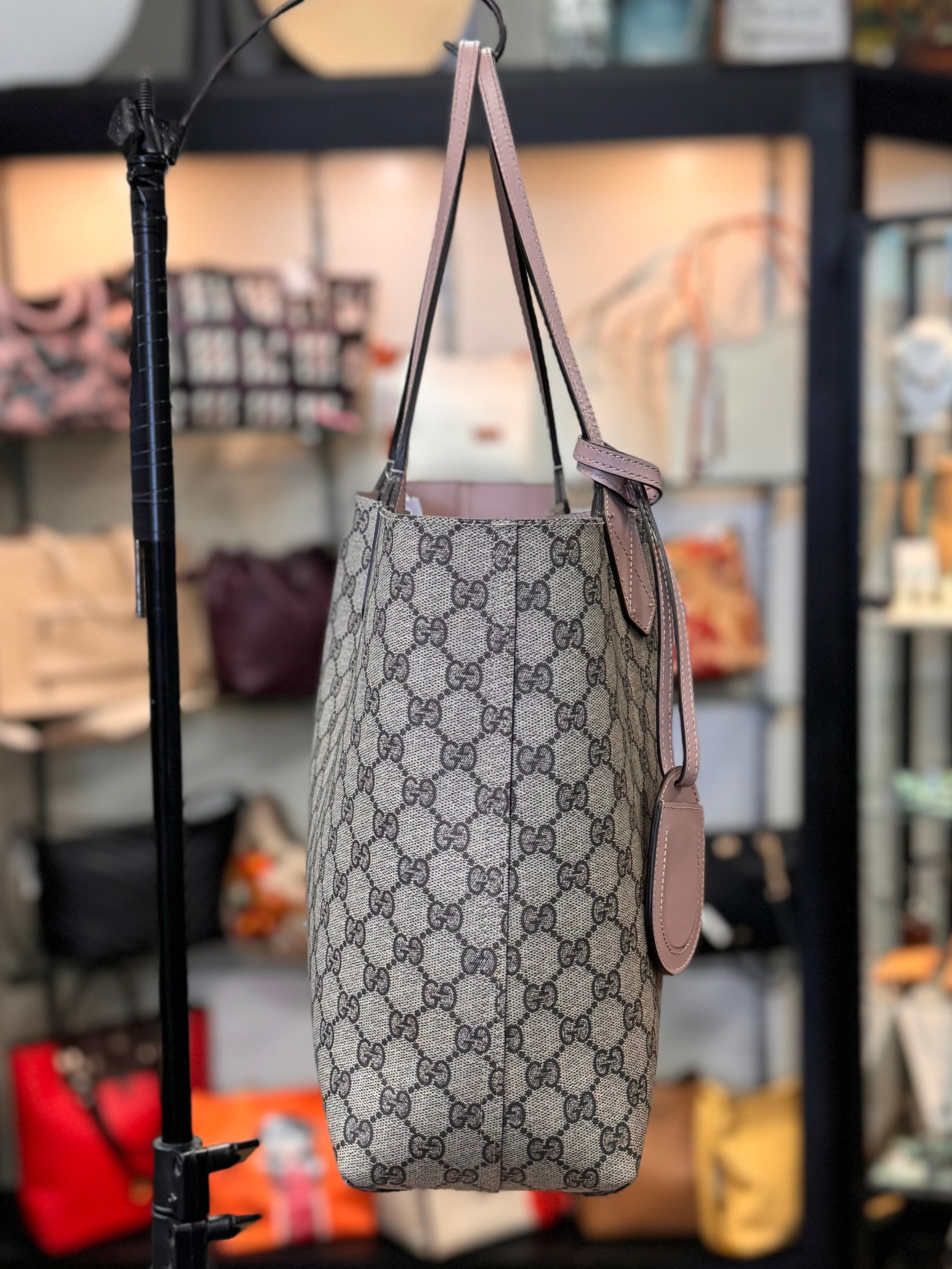 GUCCI Supreme Monogram GG Medium Reversible Canvas Tote