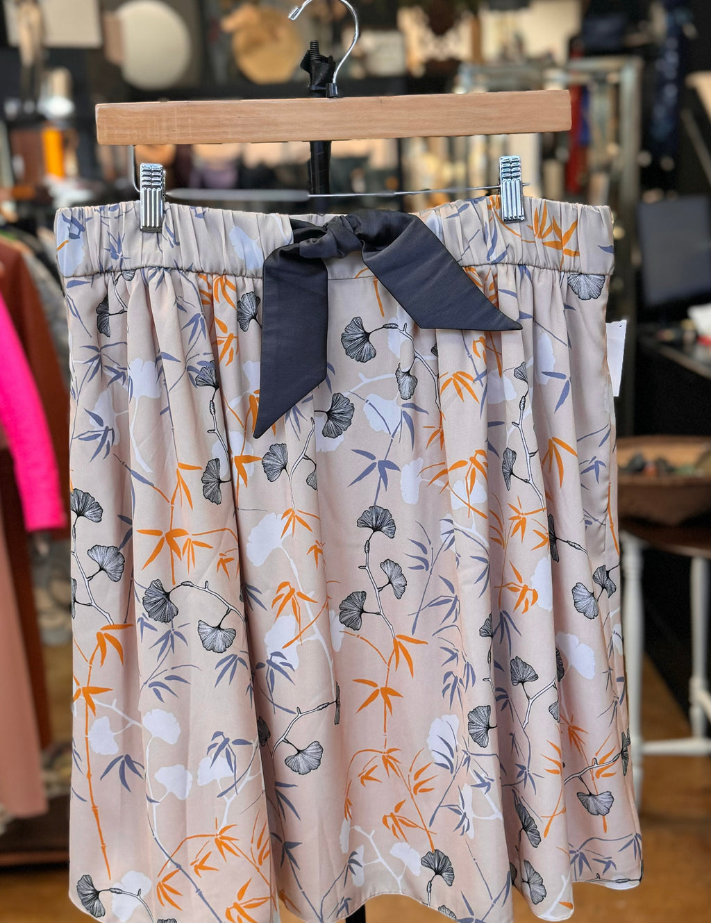 ARMANI COLLEZIONI Peach Floral Bow Skirt Sz. 12