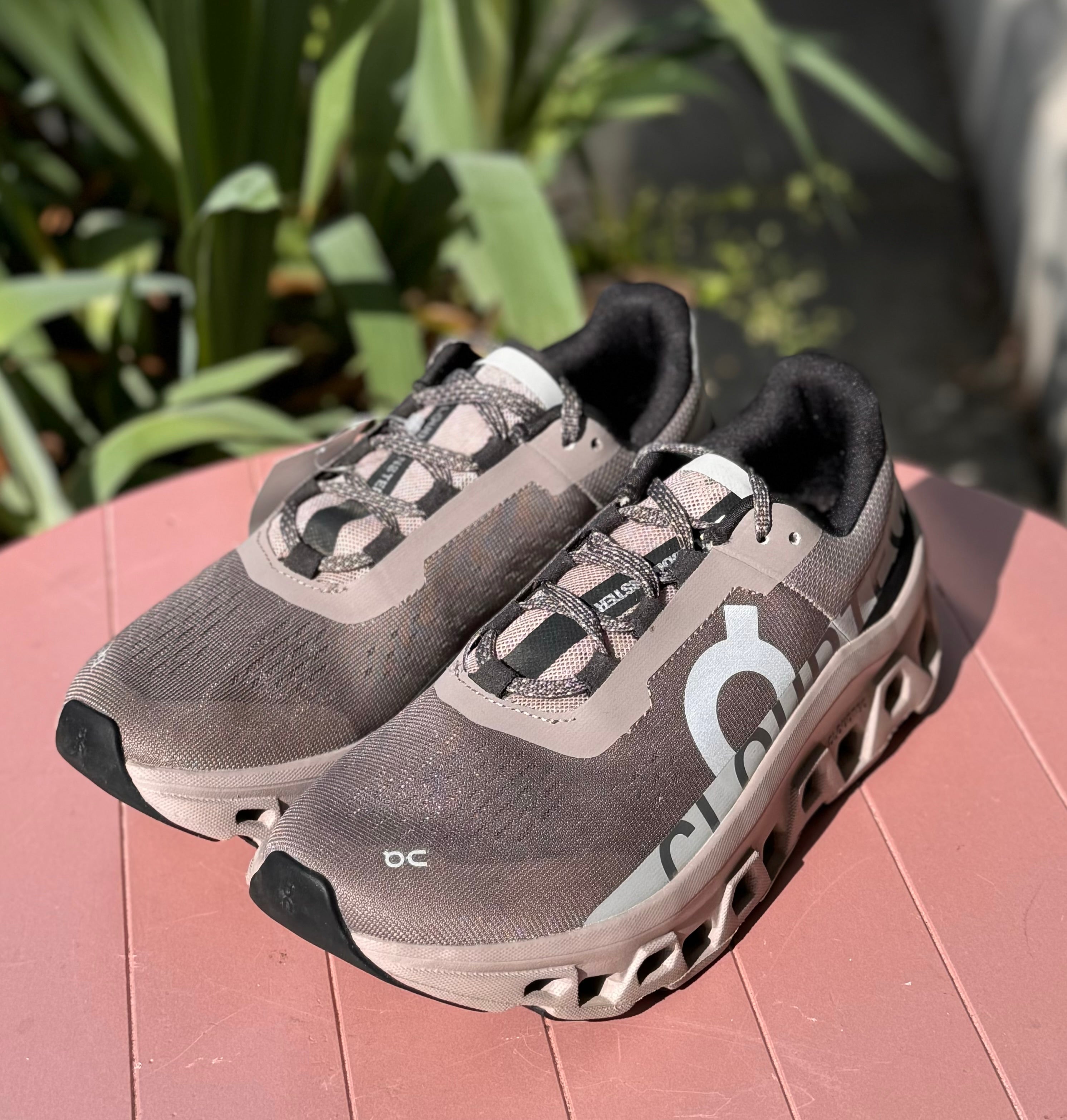 SOLD! ON Mauve Helion Cloudmonster Sneakers Sz. 7 1/2