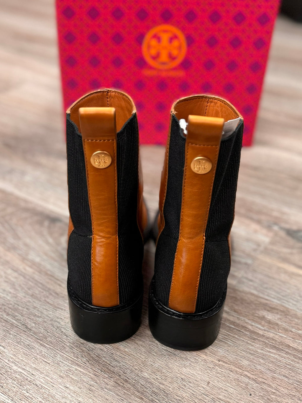 TORY BURCH Brown & Black Bonnie Chelsea Boot Sz. 8