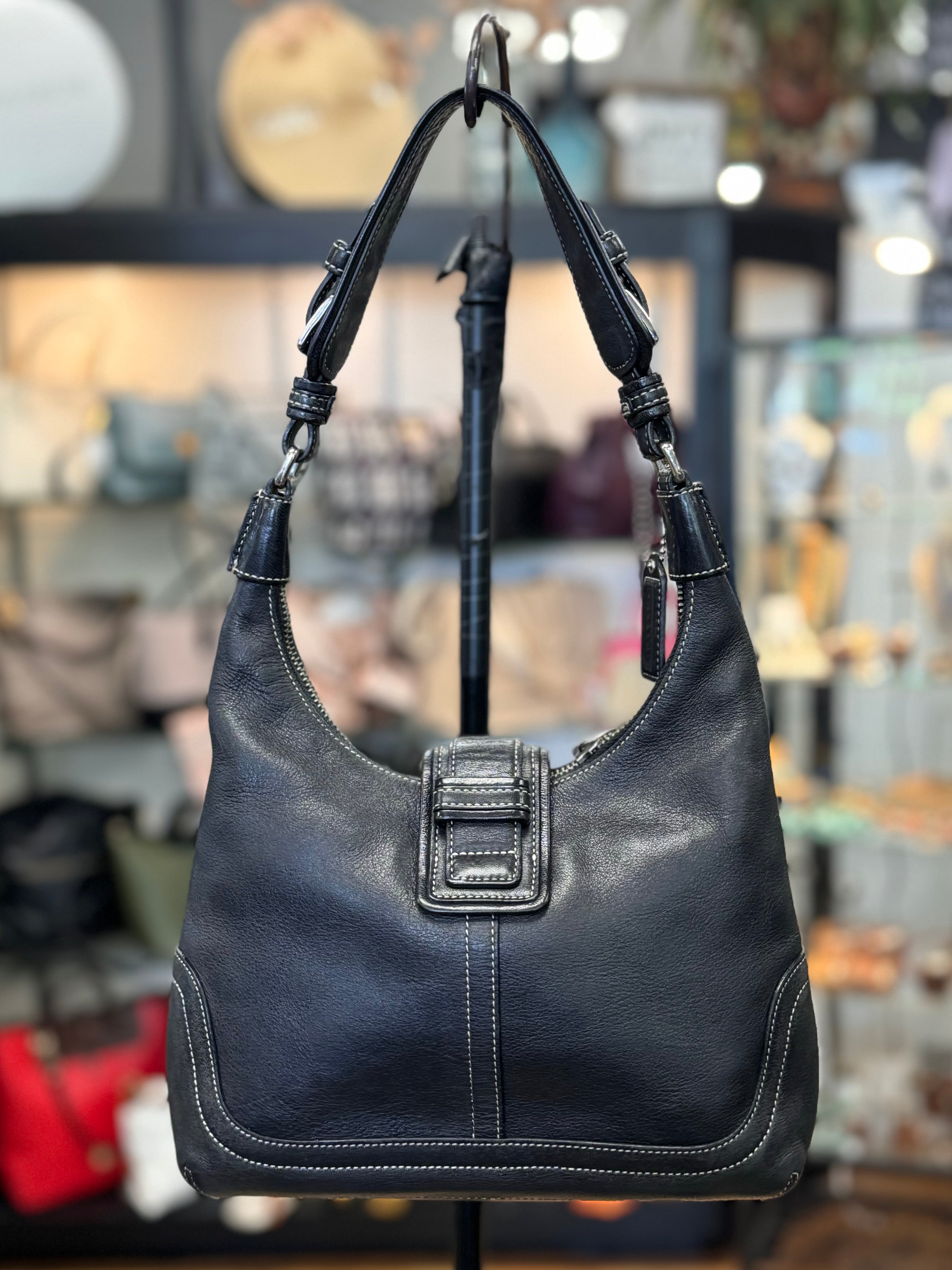 Vintage Y2K COACH  Hamptons Black Leather Buckle Shoulder Bag