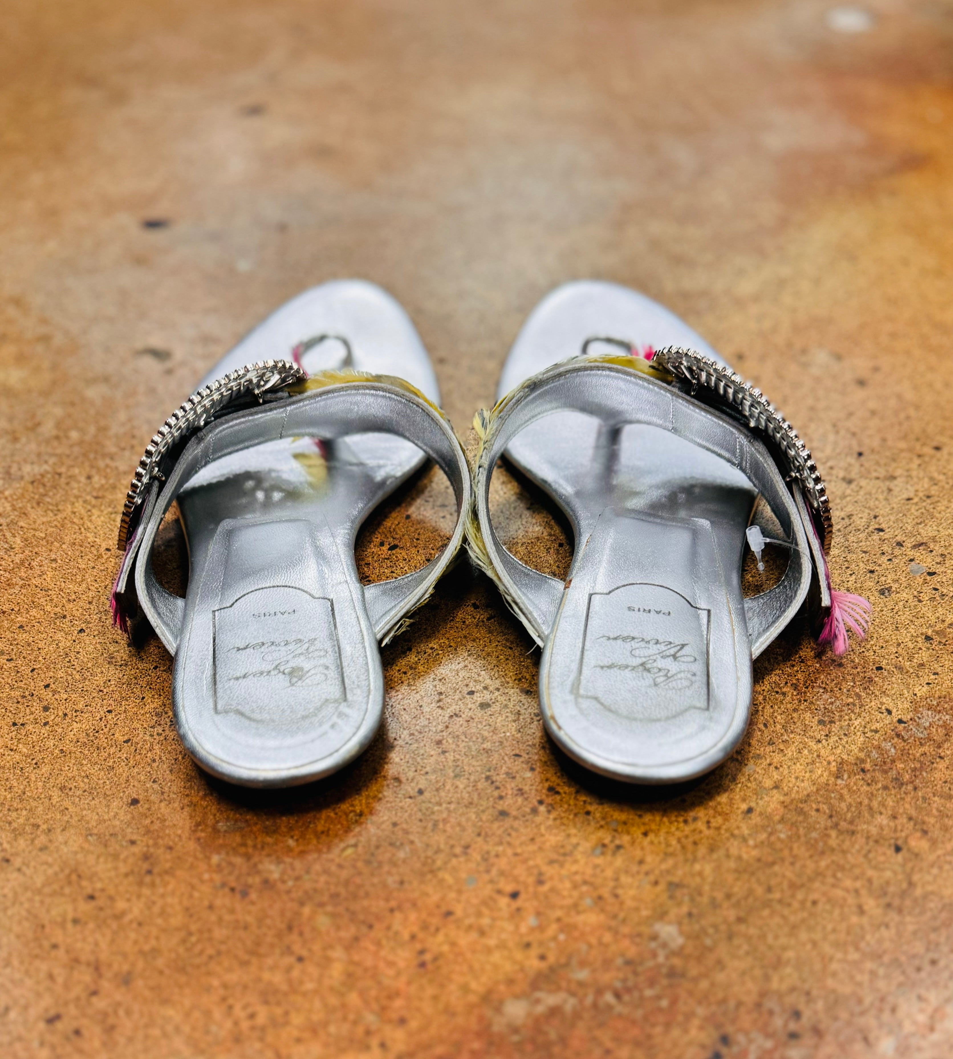 Roger Vivier Silver Crystal Buckle Feather Accent Thong Sandals Sz. 6 1/2