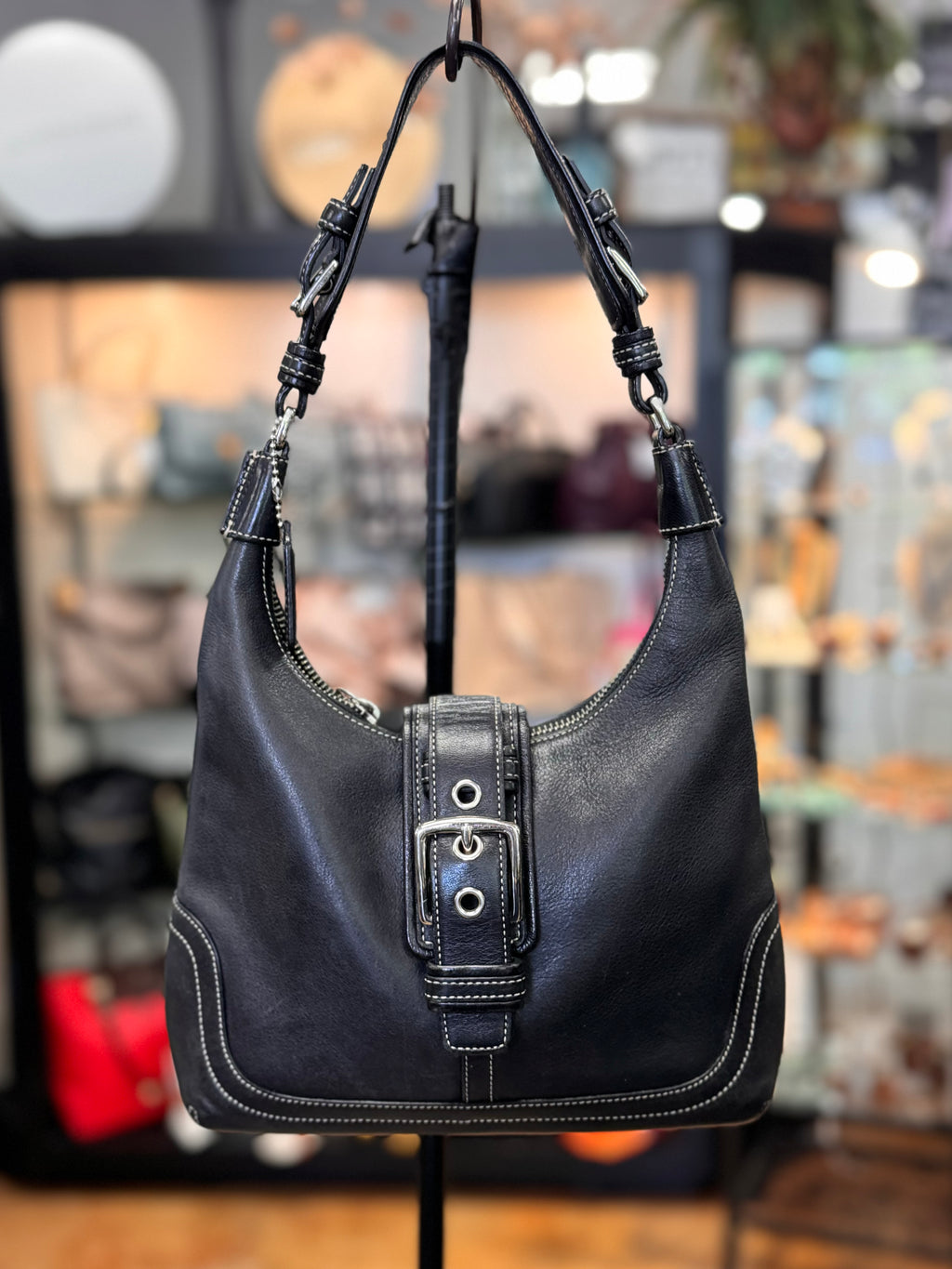 Vintage Y2K COACH  Hamptons Black Leather Buckle Shoulder Bag