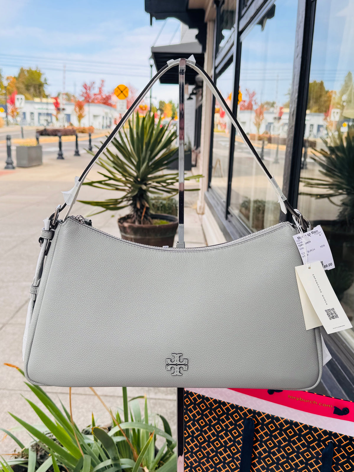 TORY BURCH Pebbled Leather Thea Shoulder Bag New!