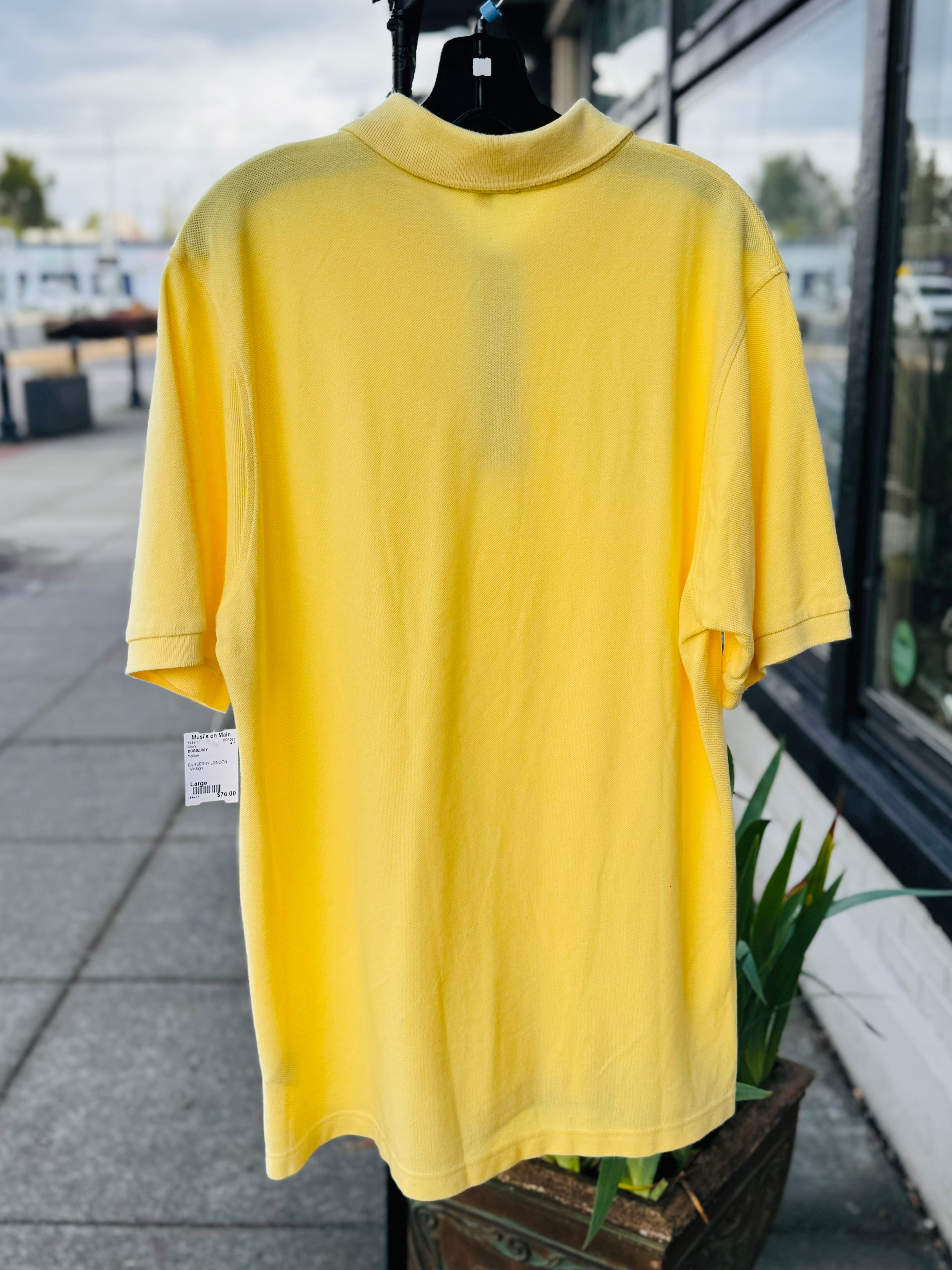 Vintage Y2K Men’s BURBERRY Yellow Short Sleeve Polo Shirt - Large