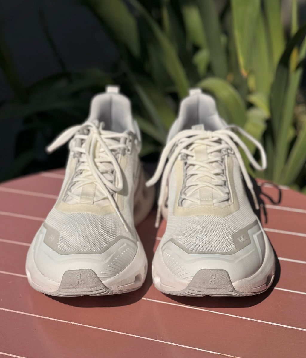 ON Cloud Cloudnova X White Sneakers Sz. 9