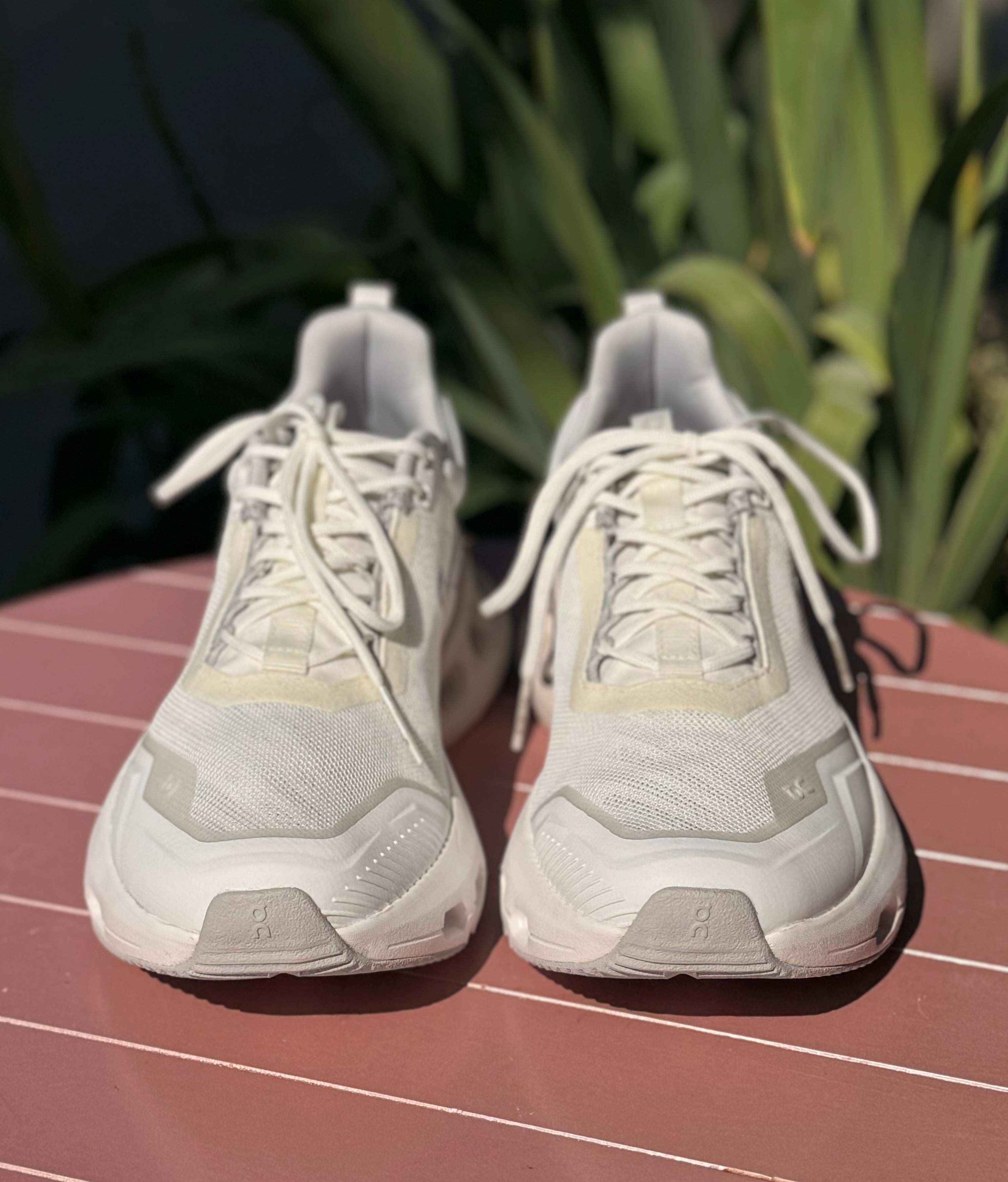 ON Cloud Cloudnova X White Sneakers Sz. 9
