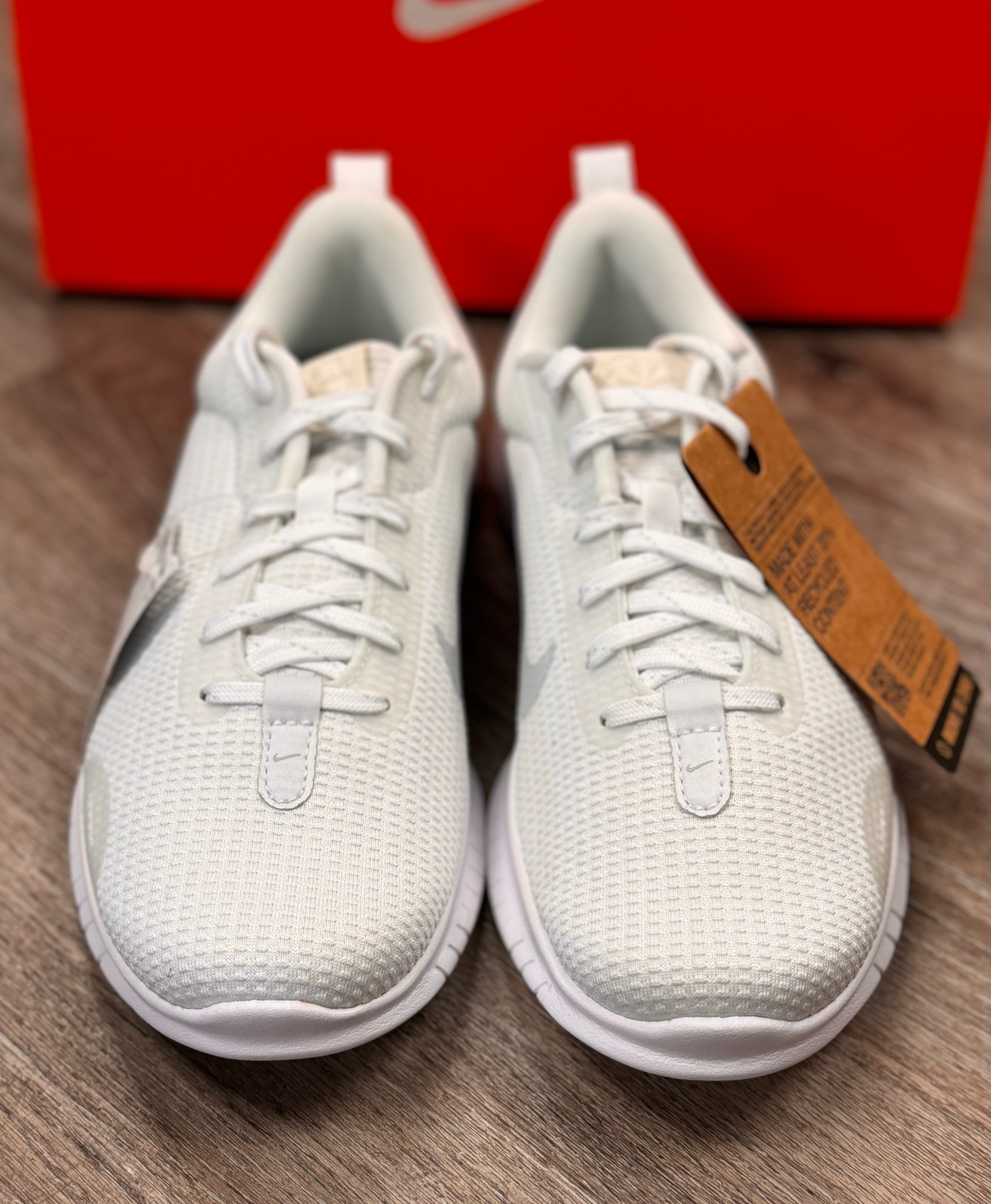 NIKE White Flex Experience Run 12 Shoes Sz. 8 W