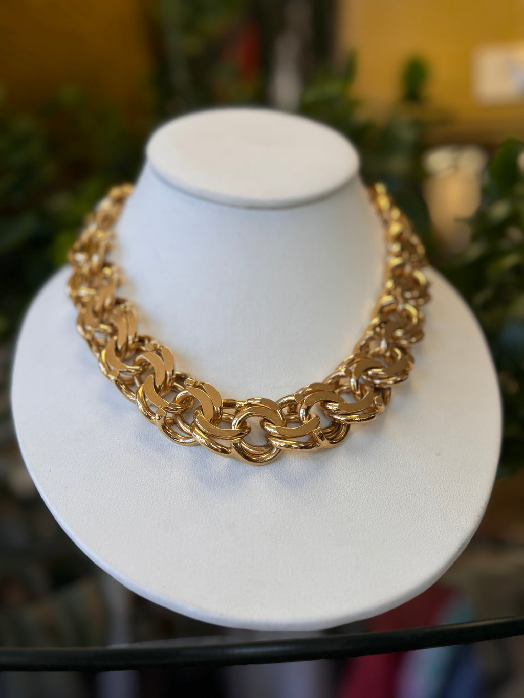 Guy Laroche 80’s Vintage Gold Chunky Necklace Bracelet Set