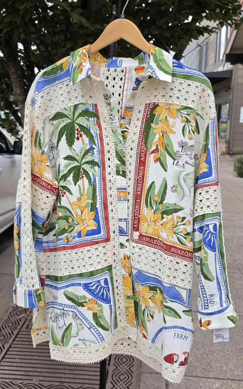 FARM RIO Tropical Destination Crochet Trim Top Medium