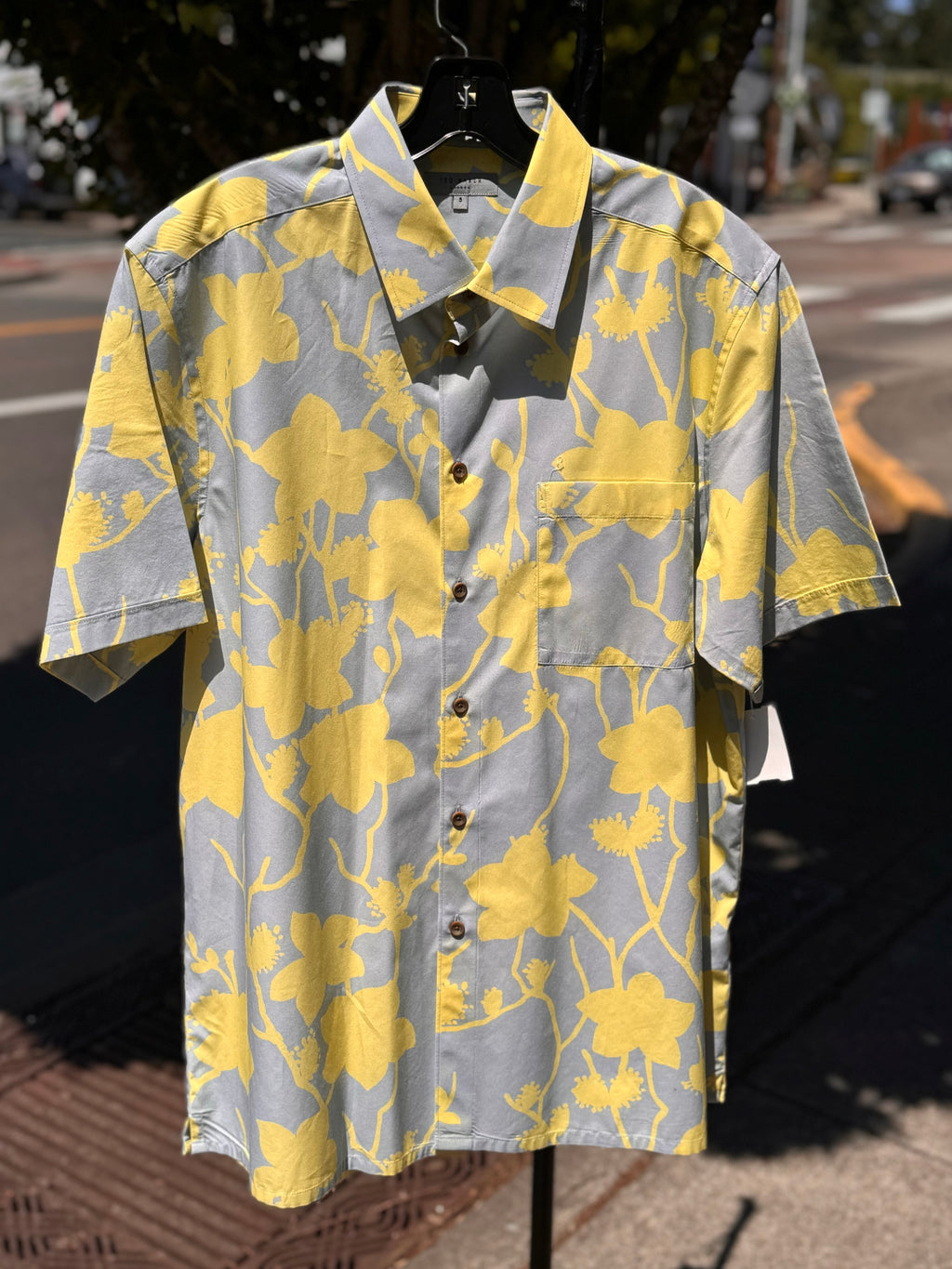 TED BAKER Men’s Grey & Yellow Floral Button Up Short Sleeve Large