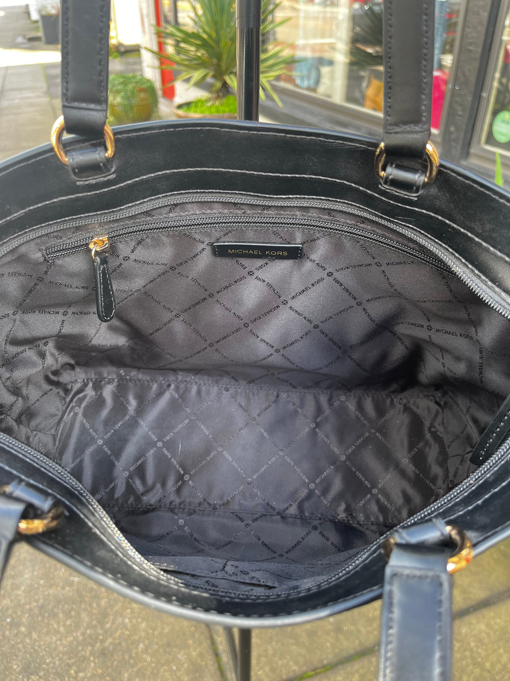 MICHAEL KORS Samira Black Pebbled Leather Tote