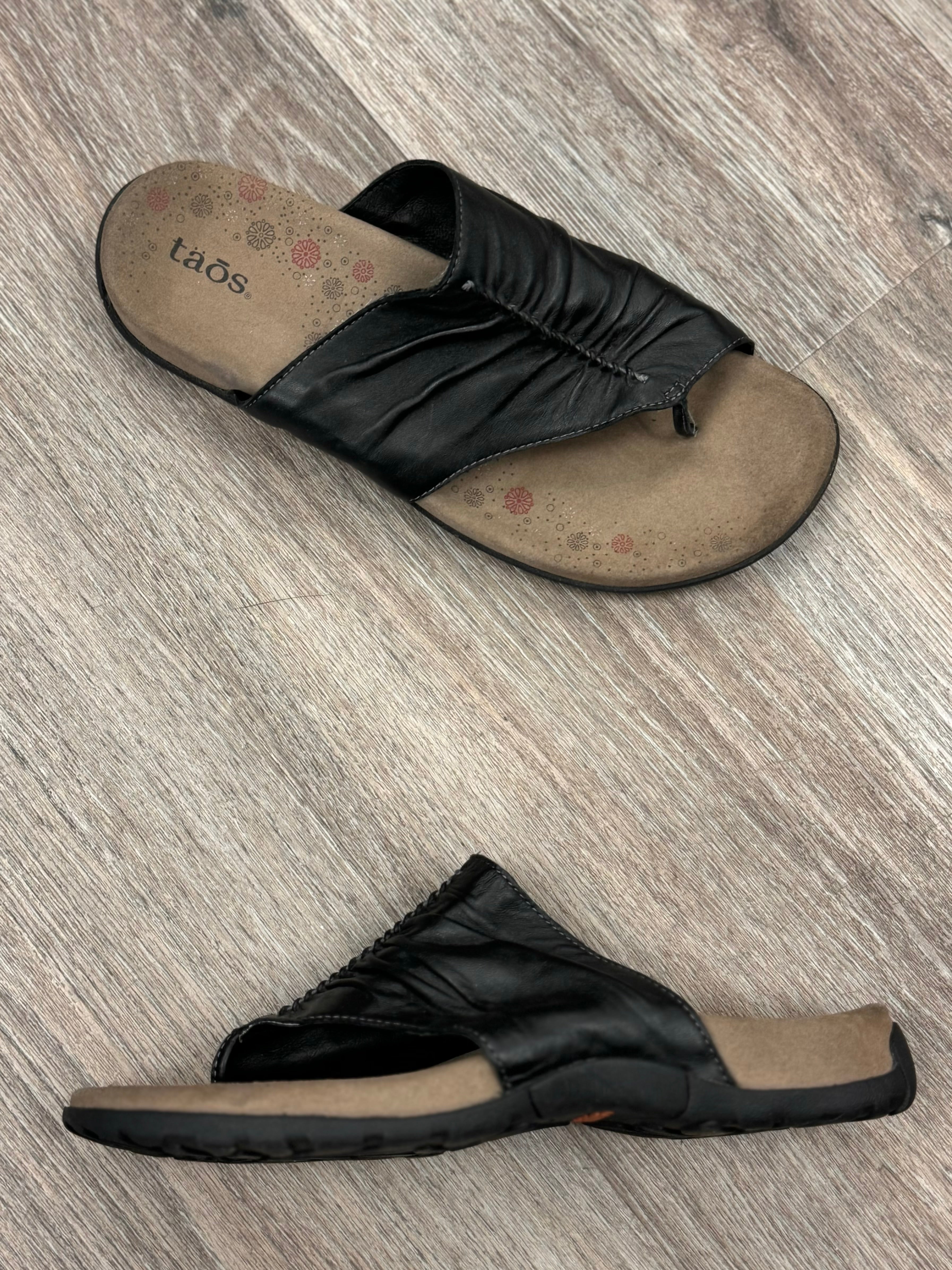 taos Gift 2 Leather Sandals Sz. 9