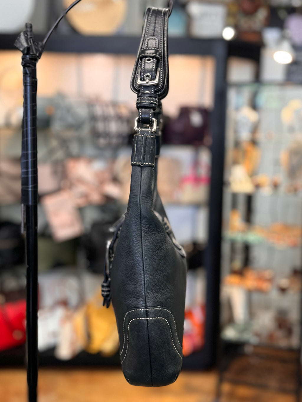 Vintage Y2K COACH  Hamptons Black Leather Buckle Shoulder Bag