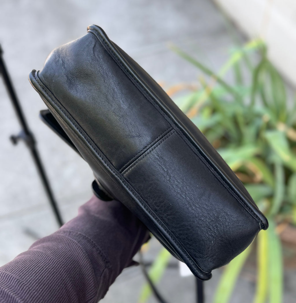 COACH Black Leather Turn Lock 90s Vintage Messenger Bag
