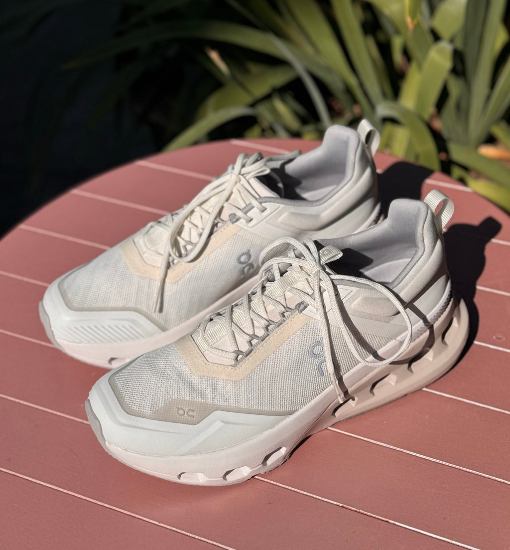 ON Cloud Cloudnova X White Sneakers Sz. 9