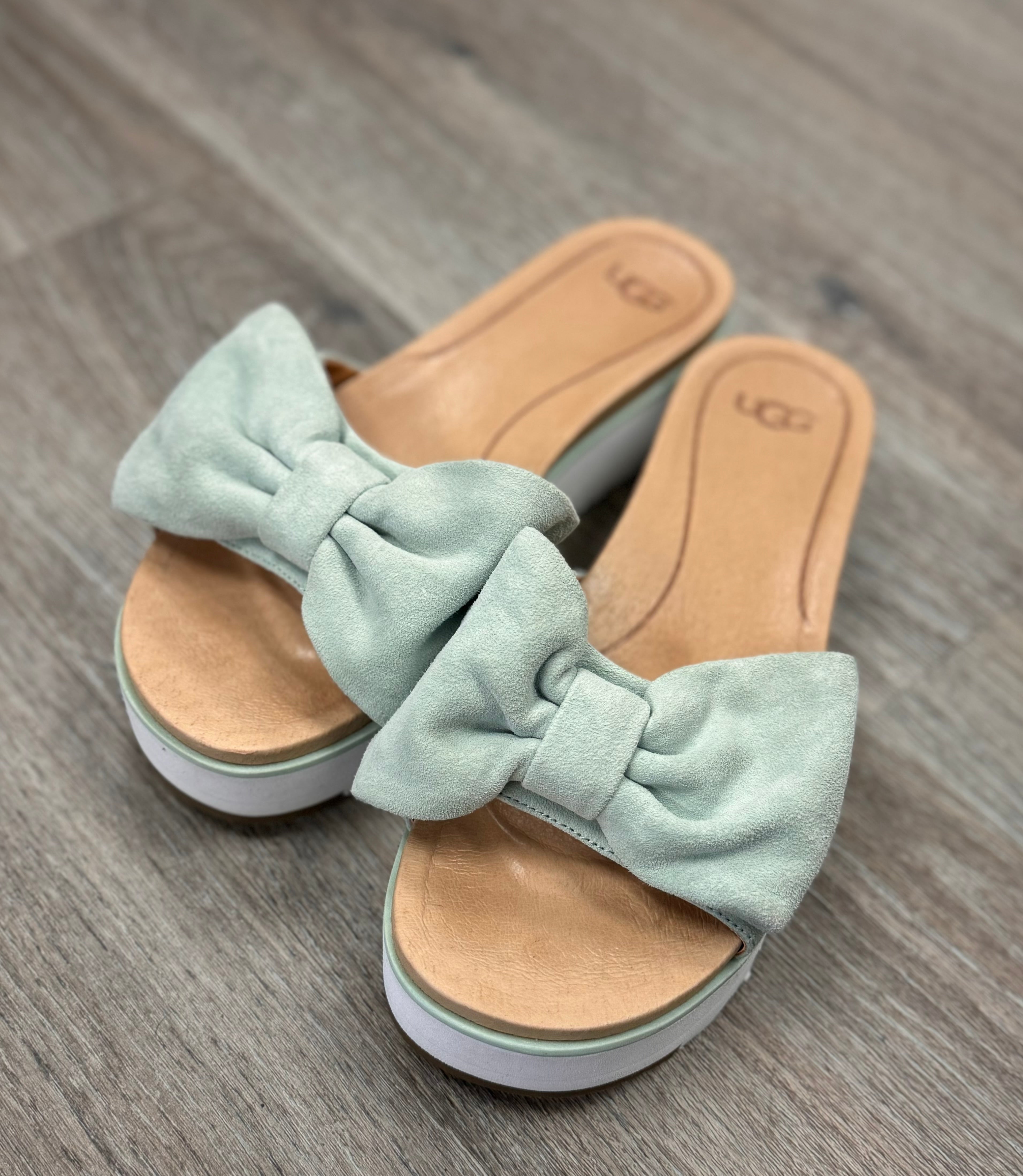 UGG Mint Suede Bow Platform Sandals Slides Sz. 8