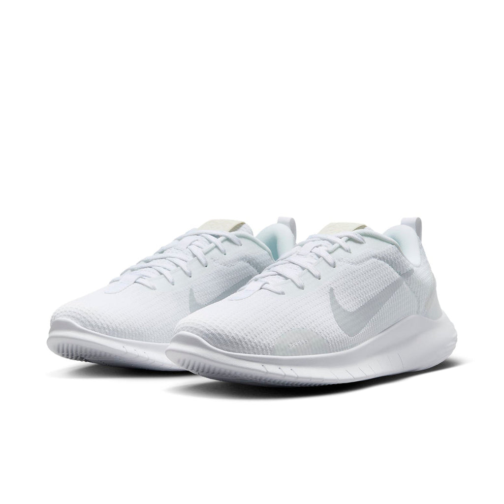NIKE White Flex Experience Run 12 Shoes Sz. 8 W