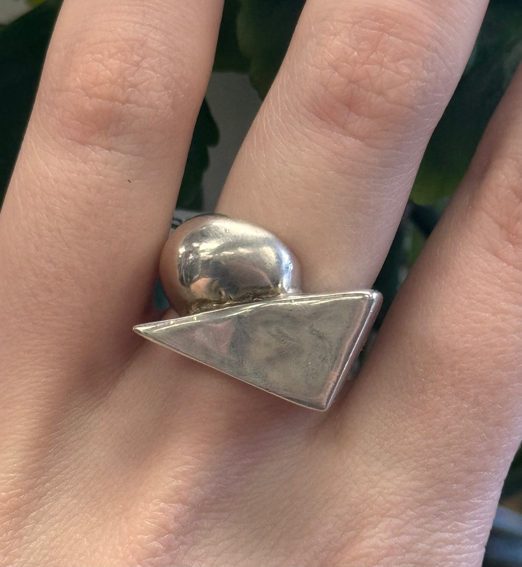 Sterling Silver Modernist Geometric Triangle / Circle Ring Sz. 8
