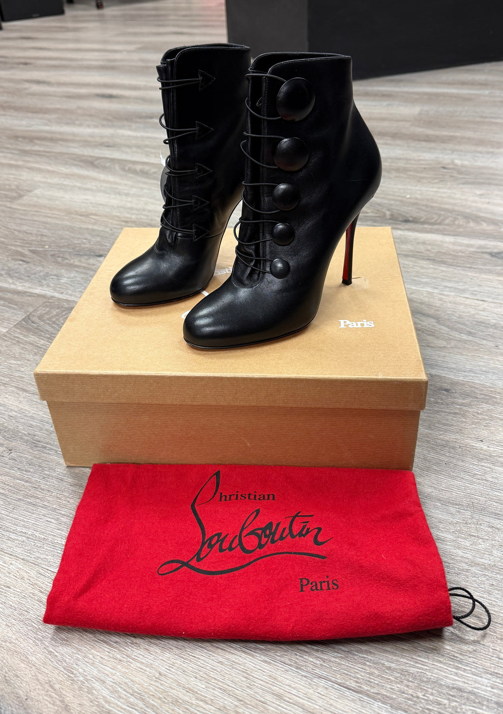 Christian Louboutin Booton 100 Leather Ankle Boots Sz. 39