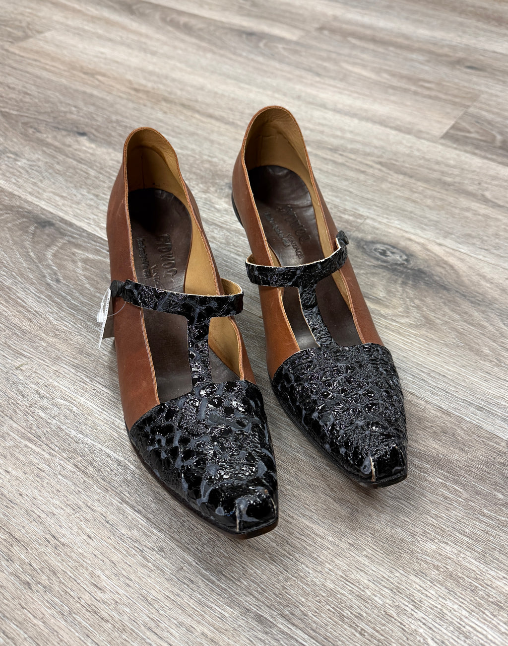CYDWOQ 2-Tone Leather Heels (New) Sz. 41