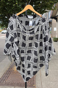 ST. JOHN By Marie Gray Geometric Pattern Silk Blouse Sz. Large
