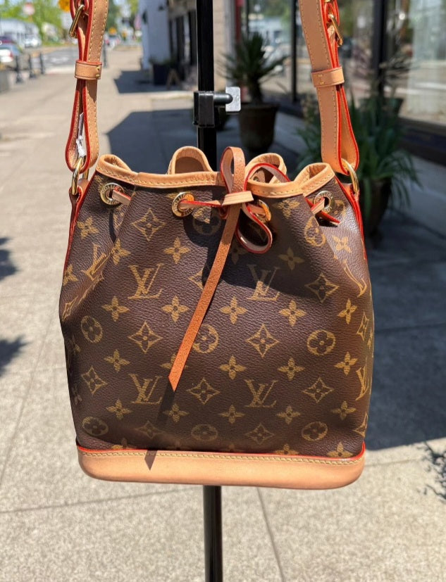 LOUIS VUITTON NOE BB Monogram Canvas/Leather Bucket Bag M46983